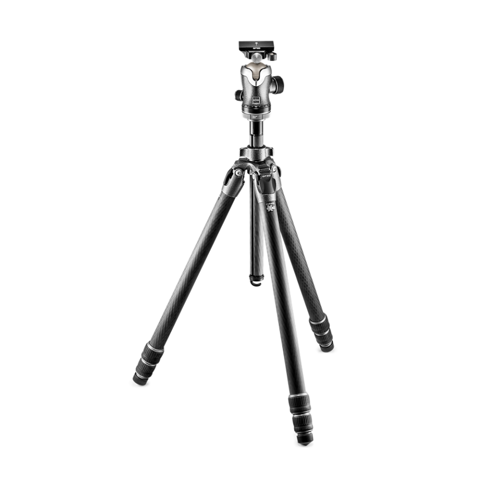 055 Aluminum 3-Section Tripod Kit with Ball Head
